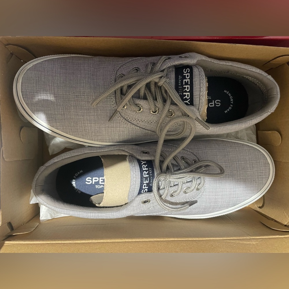 Men’s Sperry Halyard Sneaker Grey size 10.5